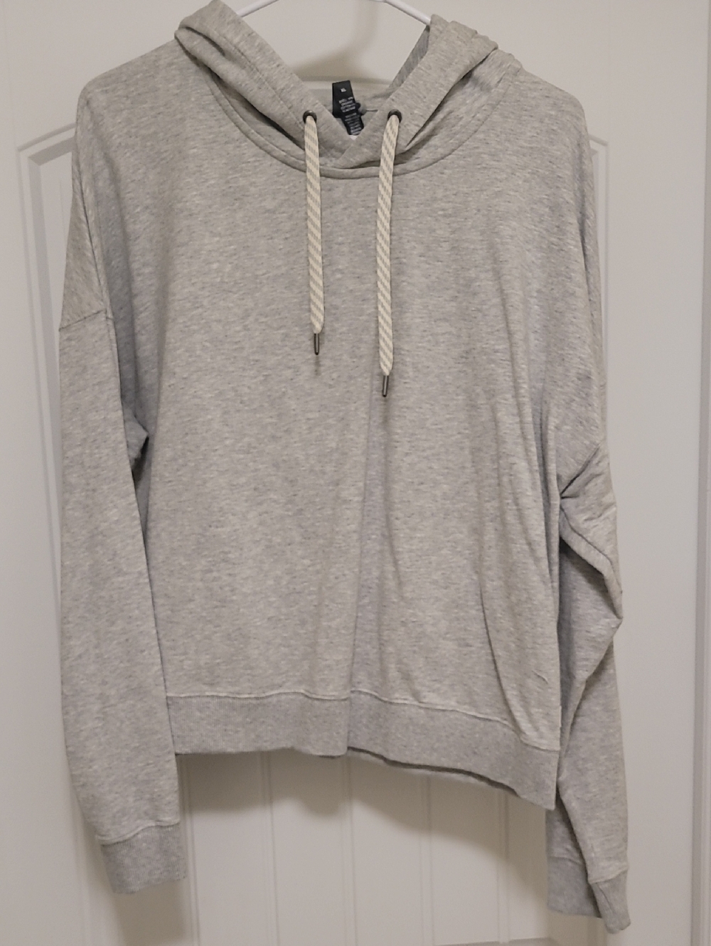 Vuori Women's Laguna Hoodie in Pale Gray